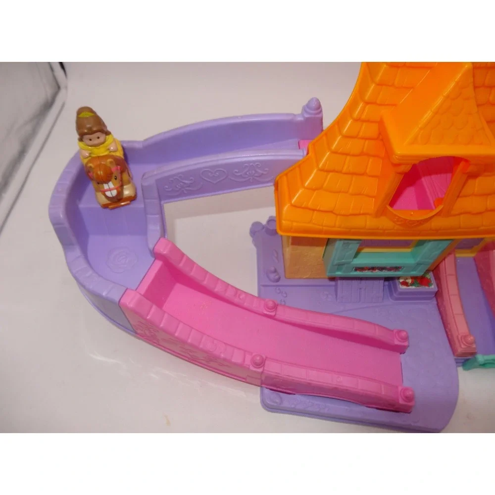 Fisher Price Little People Belle's Klip Klop Cottage Disney‎ Princess Belle